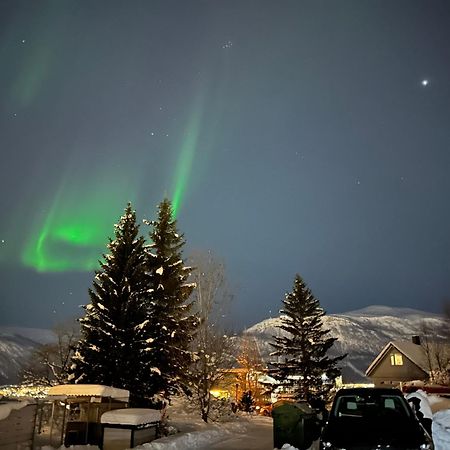 Arctic 3 Room Apartment - Aurora View - Free Parking ترومسو المظهر الخارجي الصورة